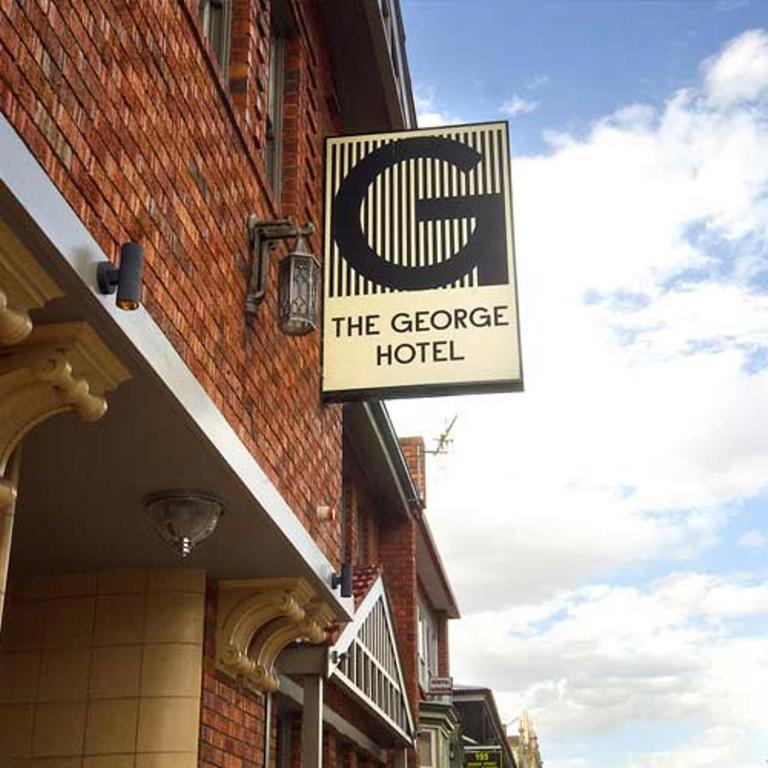 The George Hotel باثورست المظهر الخارجي الصورة